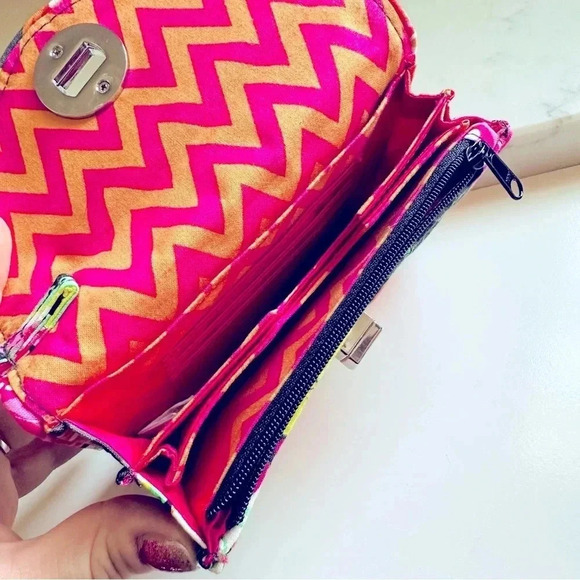 Vera Bradley Ziggy Zinnia Turn Wallet - Picture 6 of 7